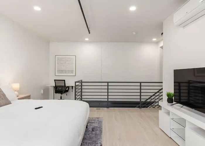 Apartment Modern Stylish Downtown Loft, By Uofa + Foodie Hub Tucson